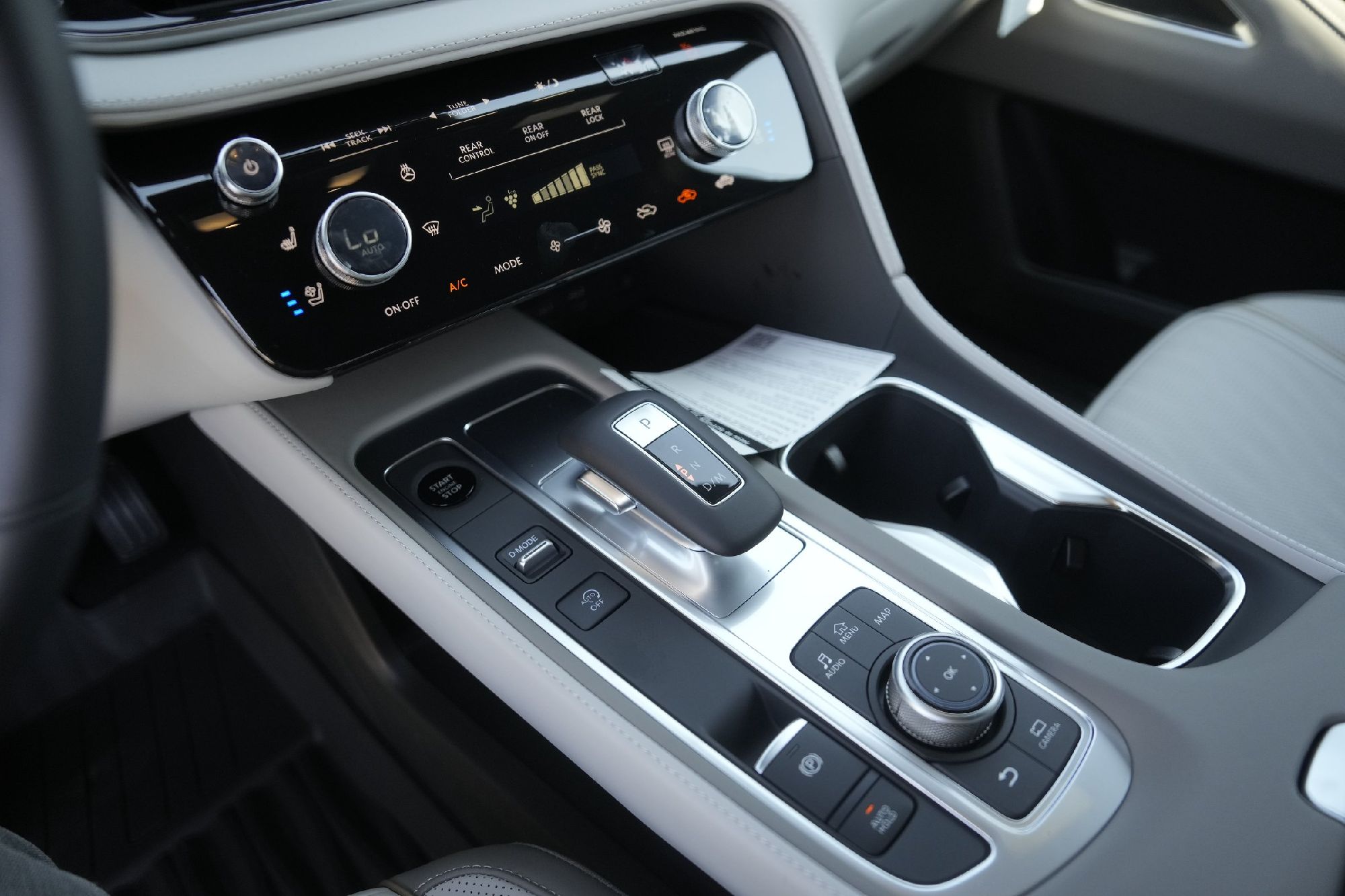 2026 Infiniti QX60 Autograph AWD photo 9