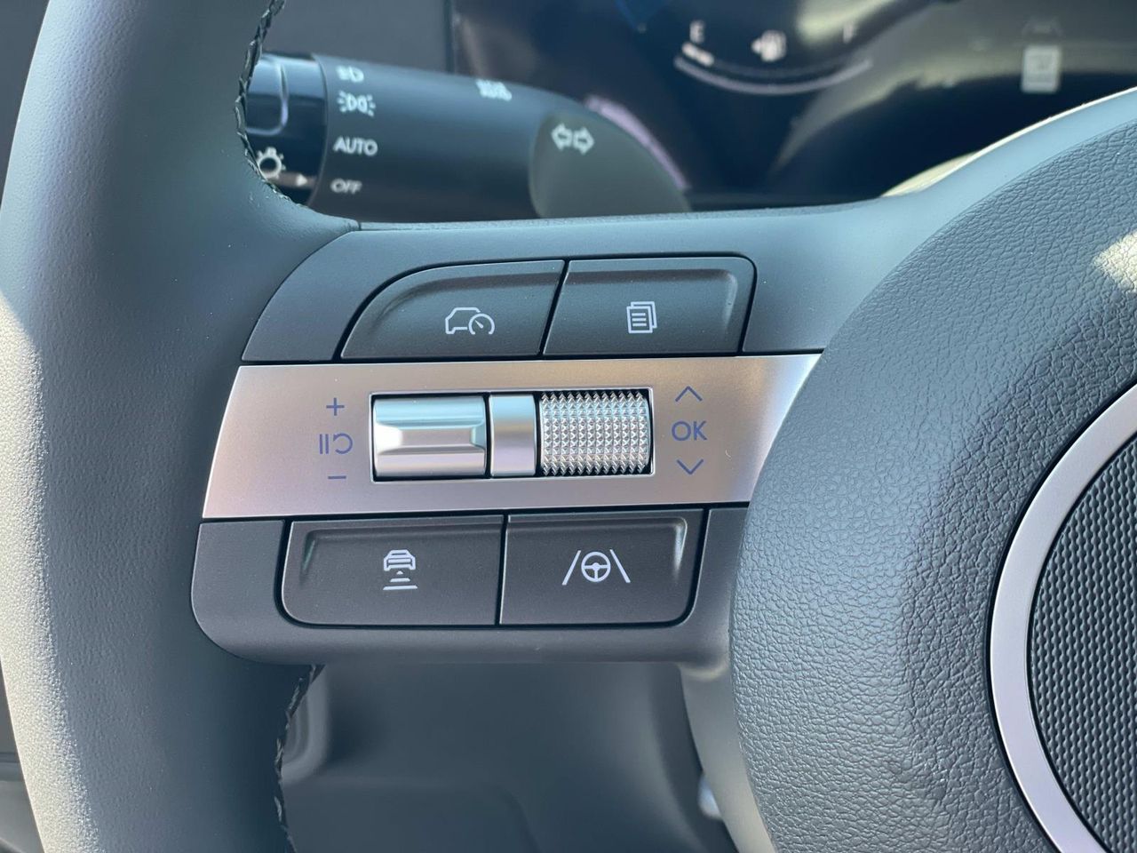 2026 Hyundai Kona SEL photo 7