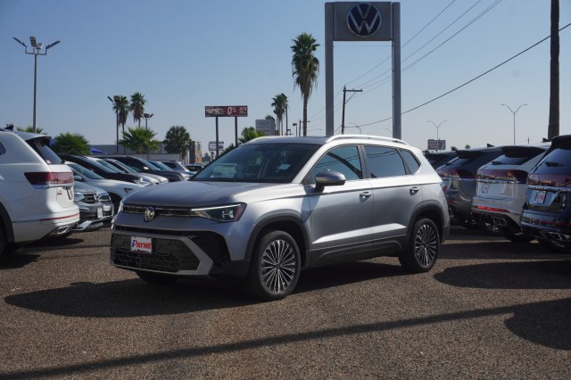 2026 Volkswagen Taos SE's photo