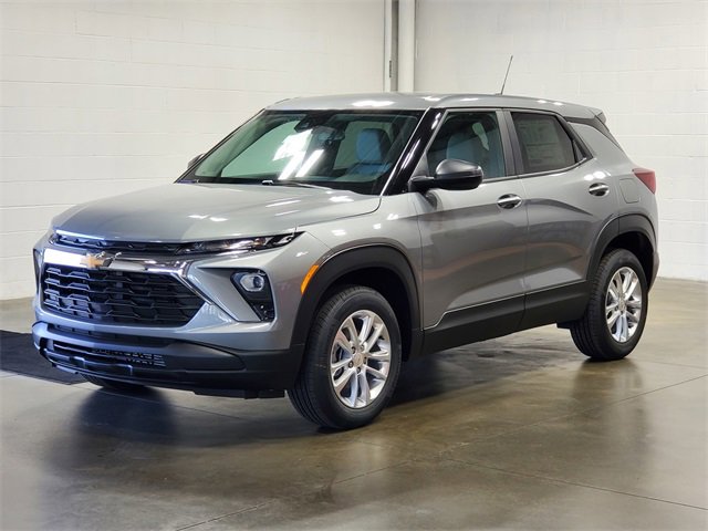 2026 Chevrolet Trailblazer LS photo 2