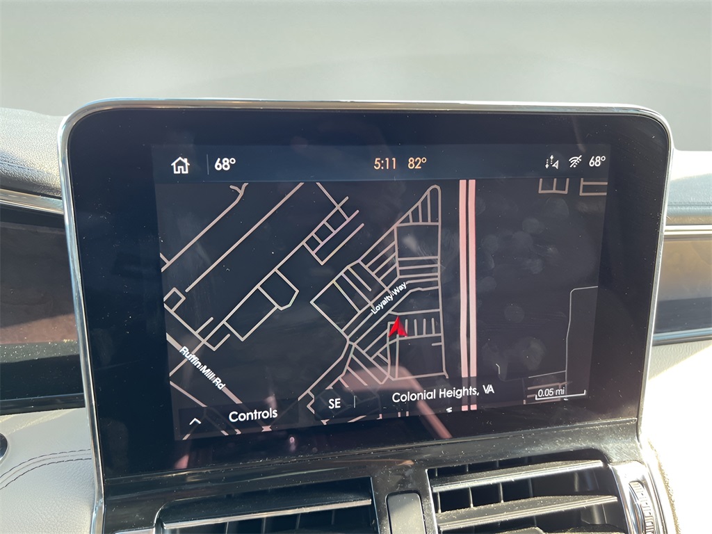 2021 Lincoln Navigator Standard photo 27