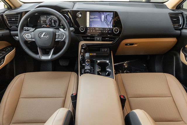 2026 Lexus NX 350h Premium photo 5