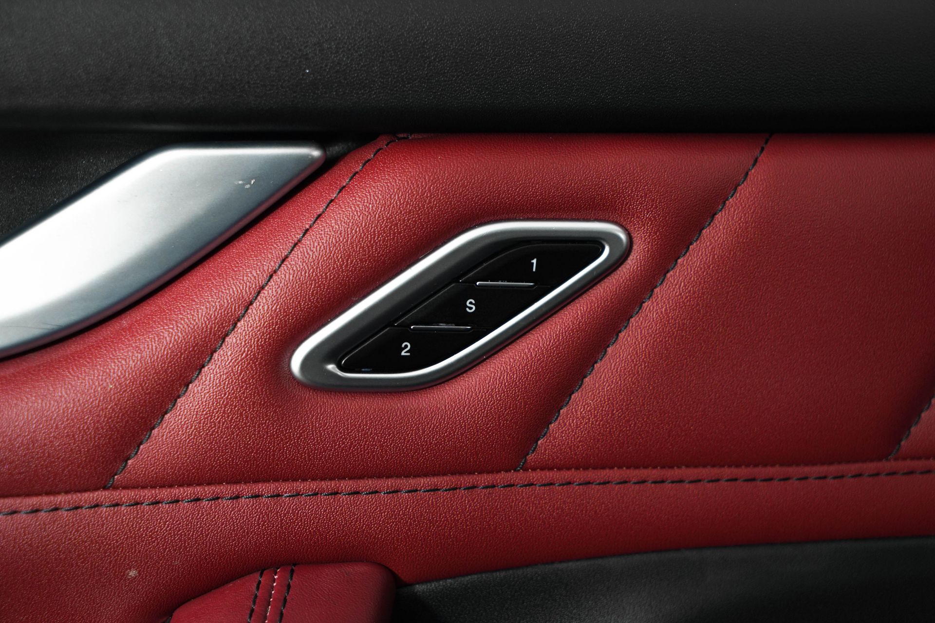 2022 Maserati Levante GT photo 17