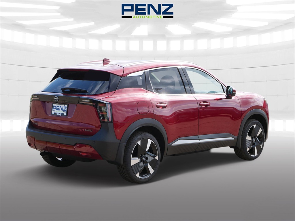 2025 Nissan Kicks SR photo 2