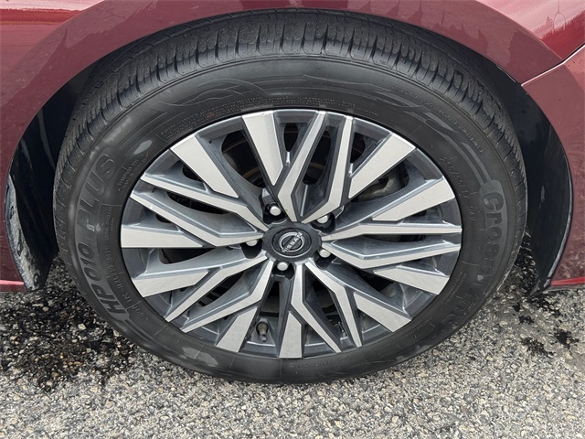 2023 Nissan Altima 2.5 SV photo 9