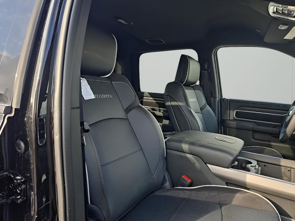 2025 Ram 2500 Laramie photo 11