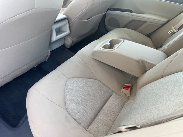 2018 Toyota Camry LE photo 27