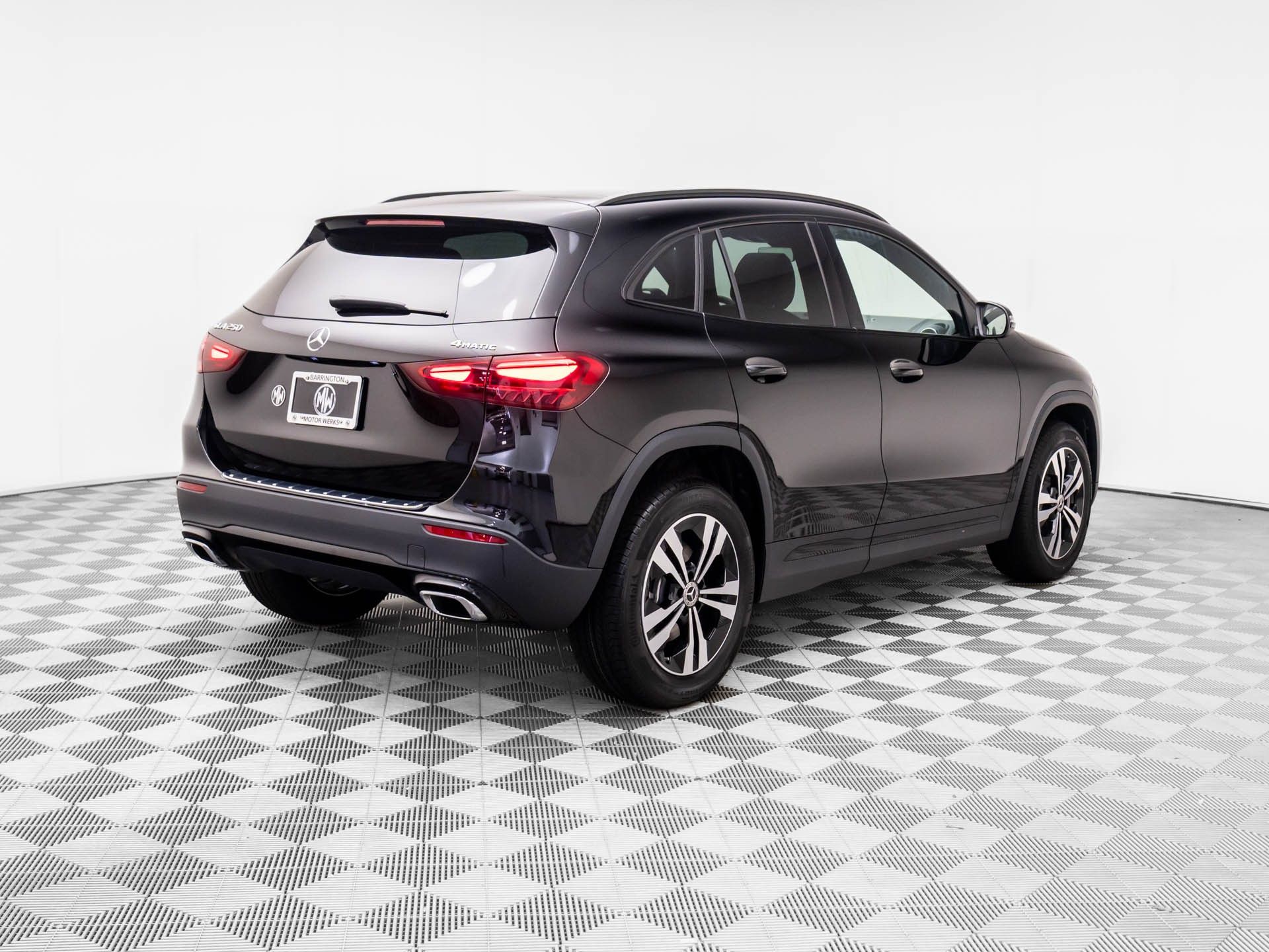 2026 Mercedes Benz GLA 250 4MATIC photo 3