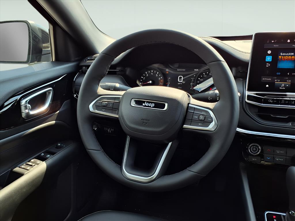 2026 Jeep Compass Latitude Altitude photo 12