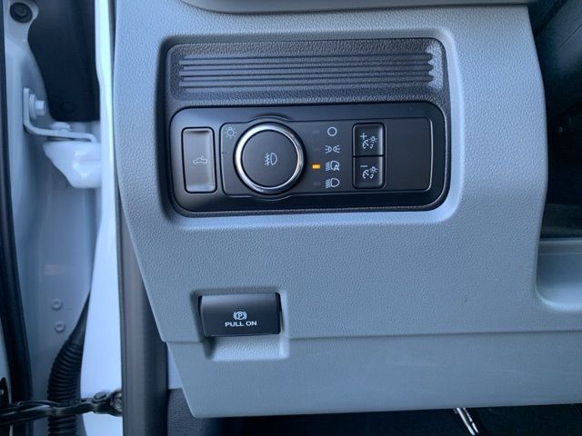 2024 Ford F-350 photo 13