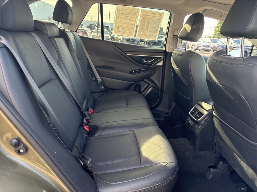 2022 Subaru Outback Limited photo 10