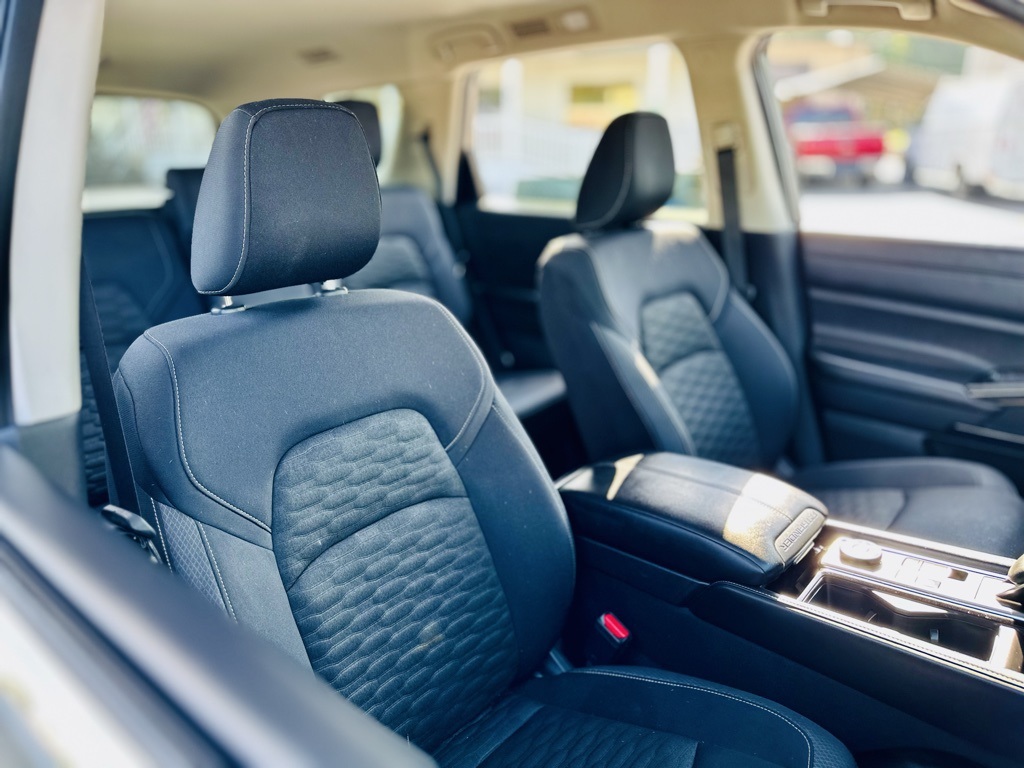 2022 Nissan Pathfinder SV photo 15