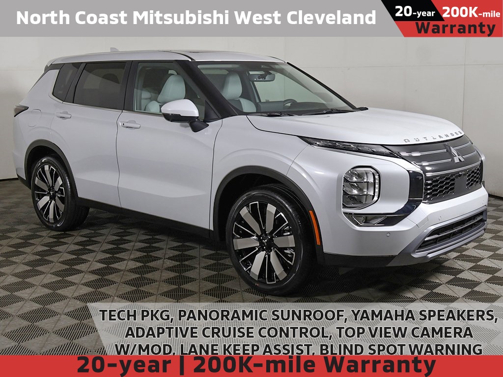 2025 Mitsubishi Outlander SE's photo