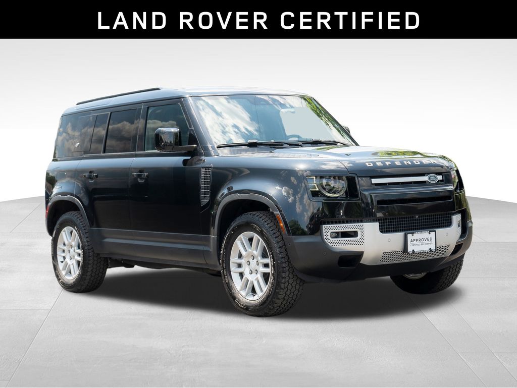 2024 Land Rover Defender 110 S photo 3