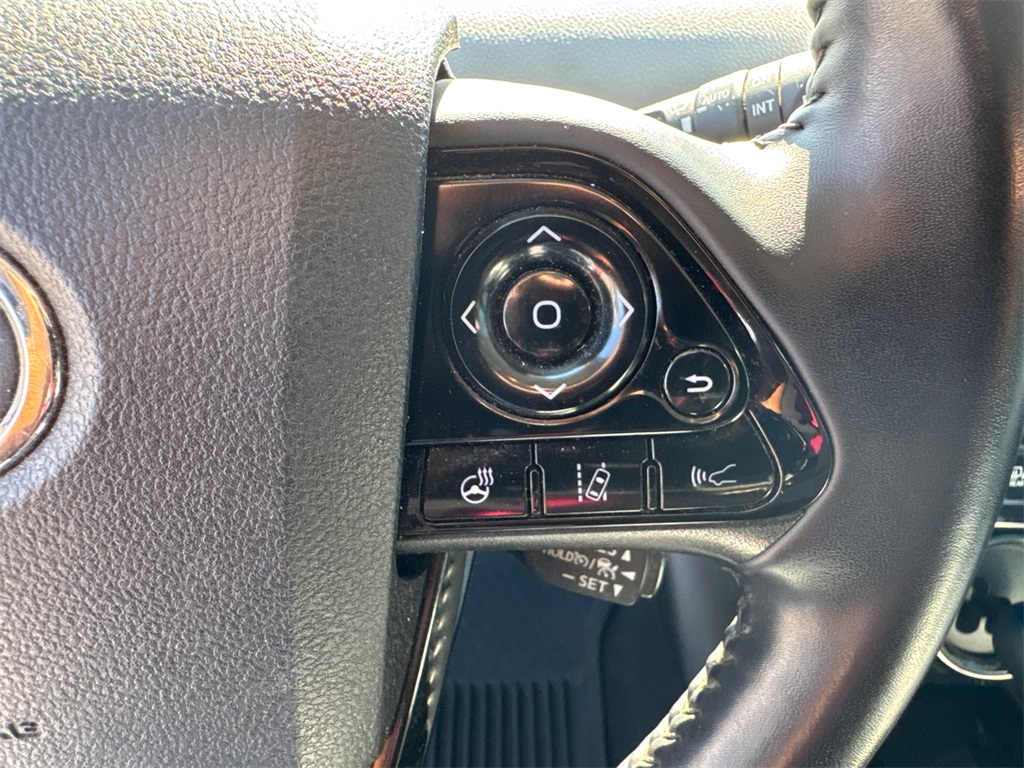 2022 Toyota Prius XLE photo 26