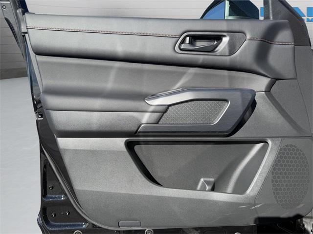 2025 Nissan Pathfinder Rock Creek photo 12