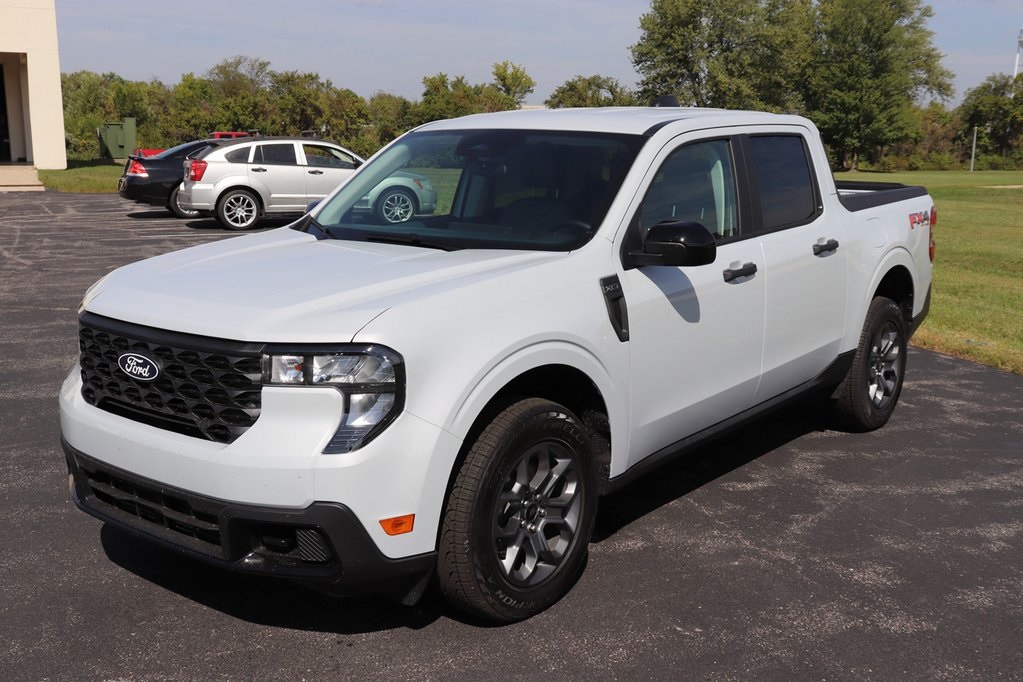 2025 Ford Maverick XLT photo 3