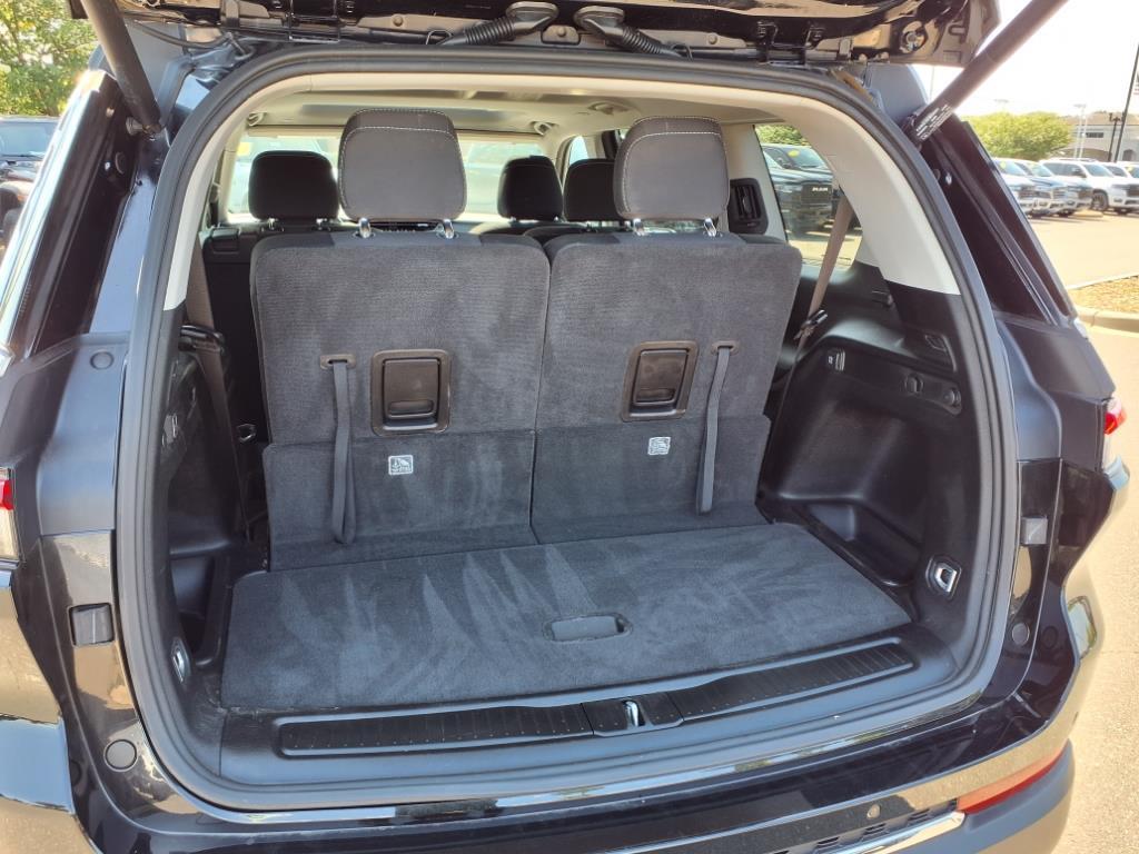 2022 Jeep Grand Cherokee Laredo photo 18