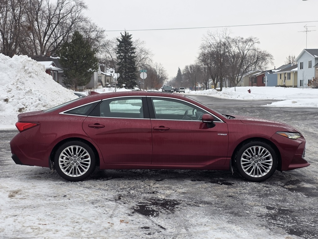 2020 Toyota Avalon Limited's photo