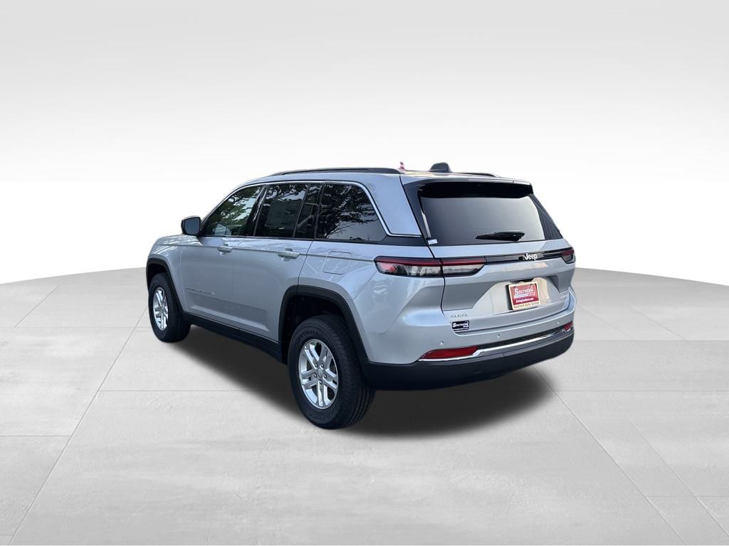 2024 Jeep Cherokee Limited 4xe photo 3