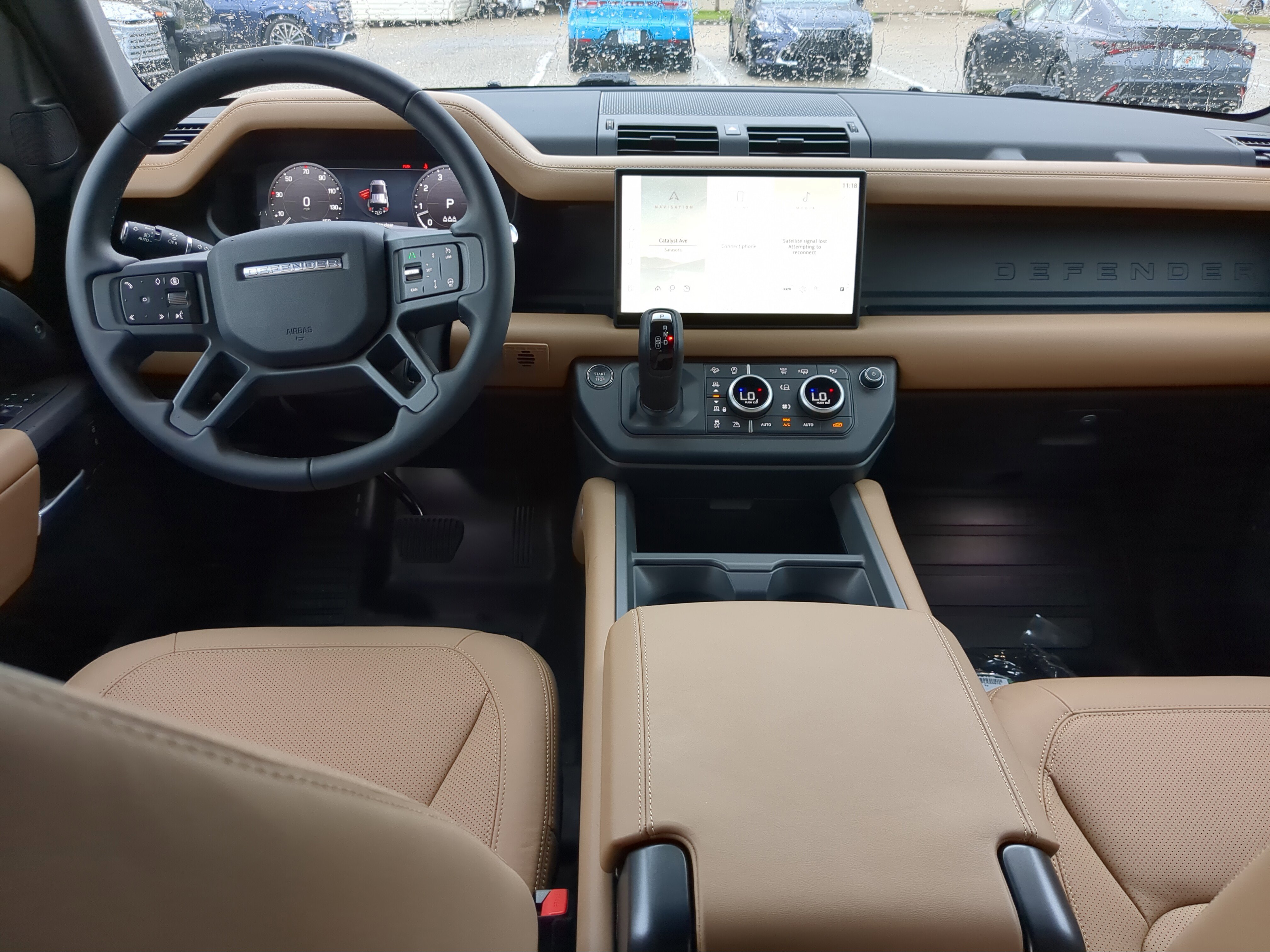 2025 Land Rover Defender 110 S photo 6