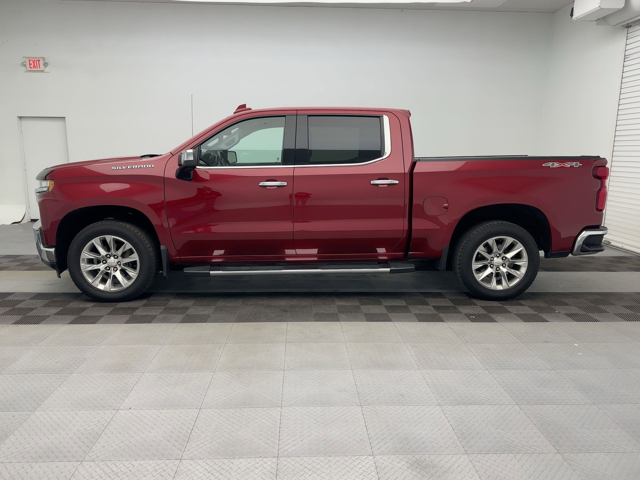 2019 Chevrolet Silverado 1500 LTZ photo 2