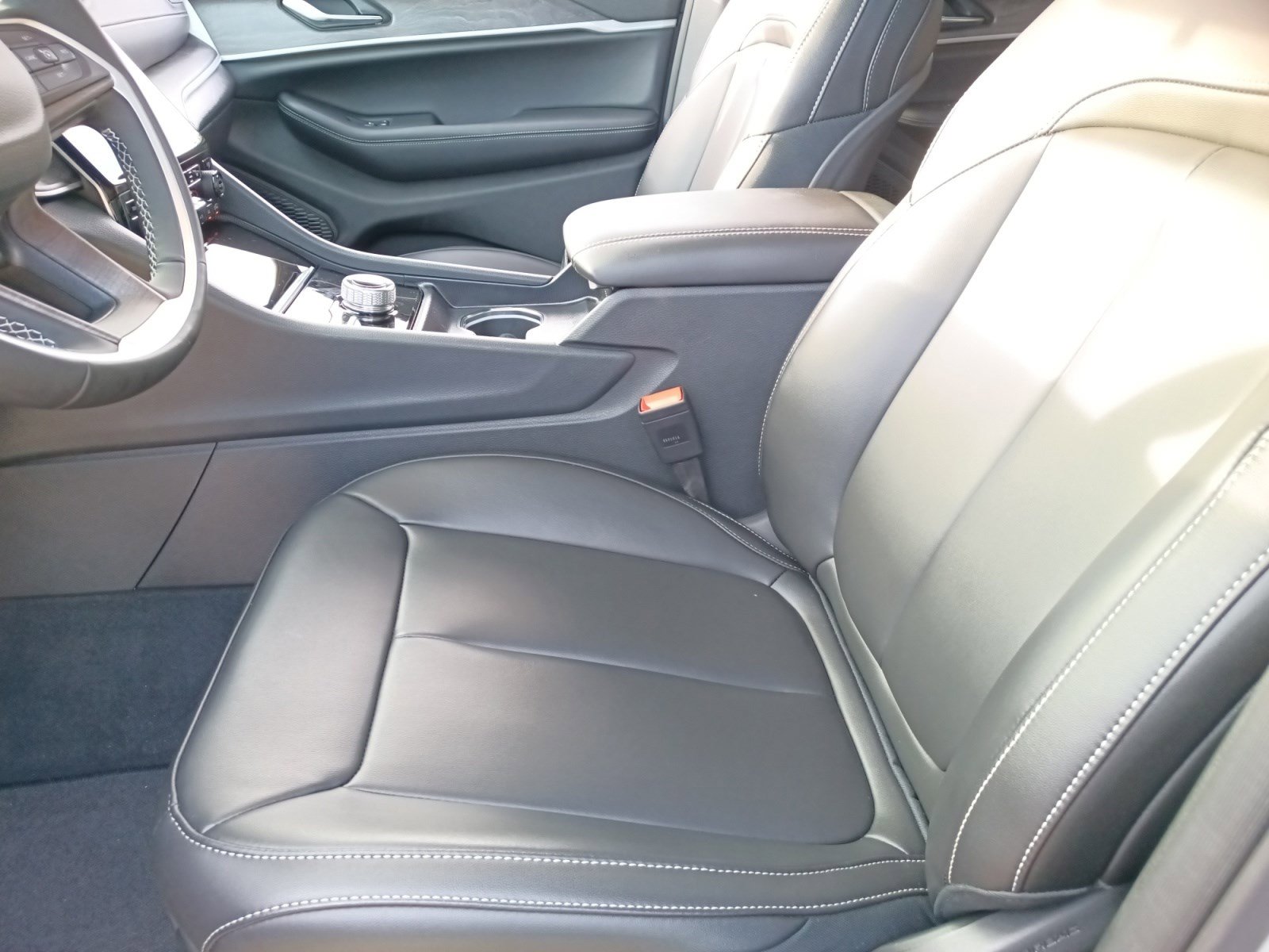 2025 Jeep Grand Cherokee Limited photo 18