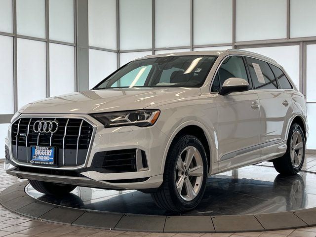 2022 Audi Q7 55 Premium photo 4