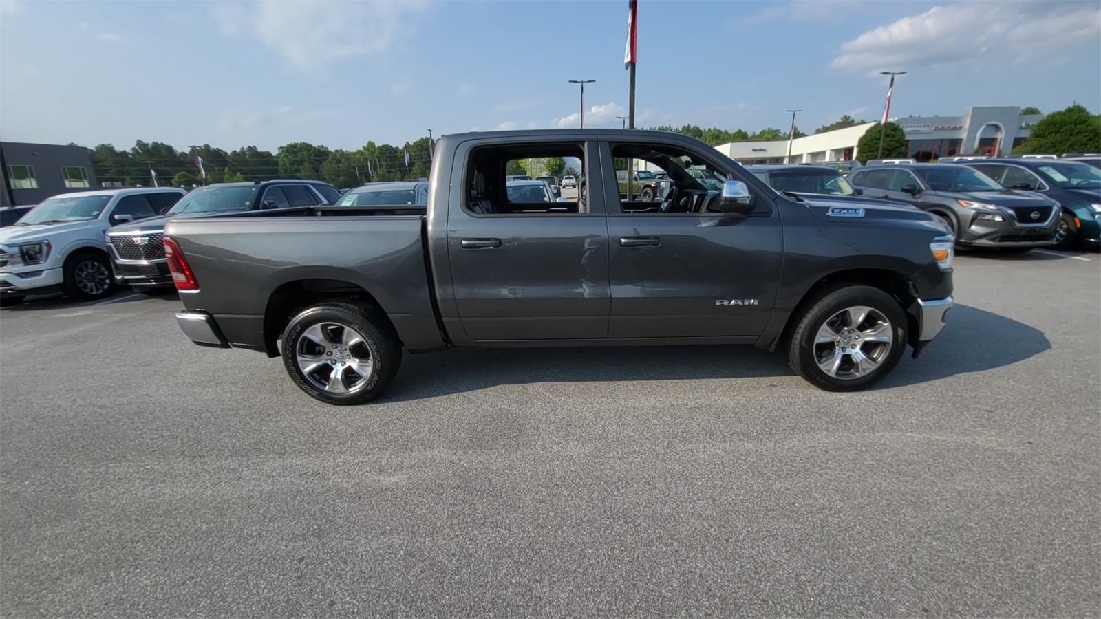 2024 Ram 1500 Laramie photo 8
