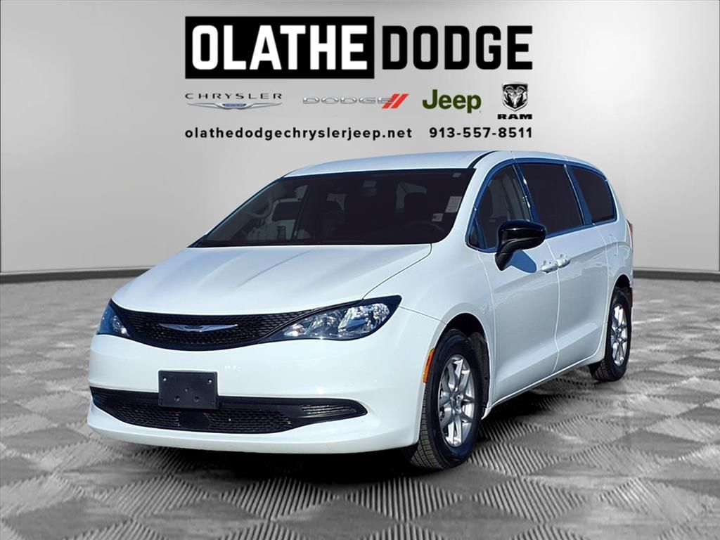 Pre-Owned 2024 Chrysler Voyager LX FWD 4D Passenger Van's photo