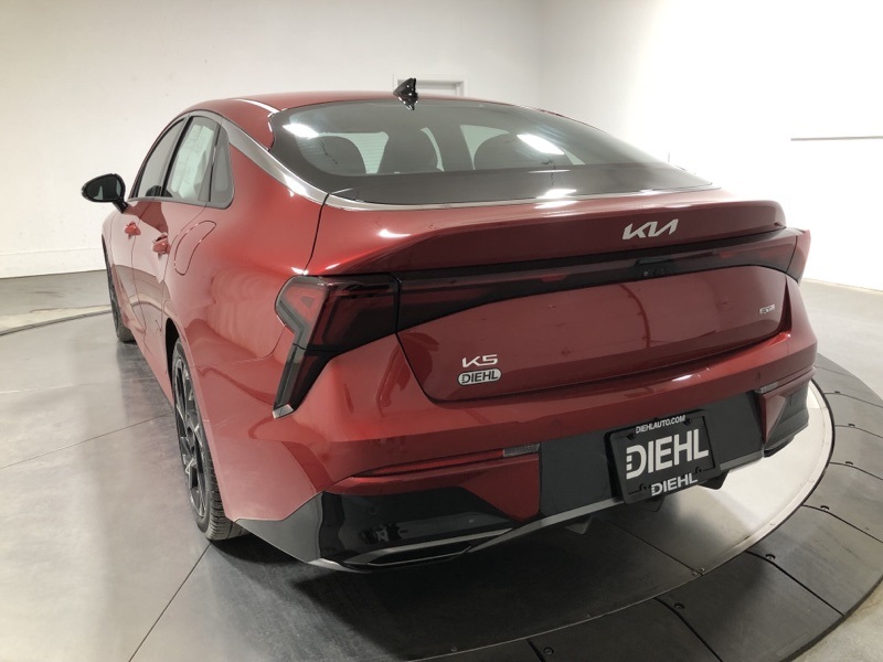 2025 Kia K5 GT-Line photo 5