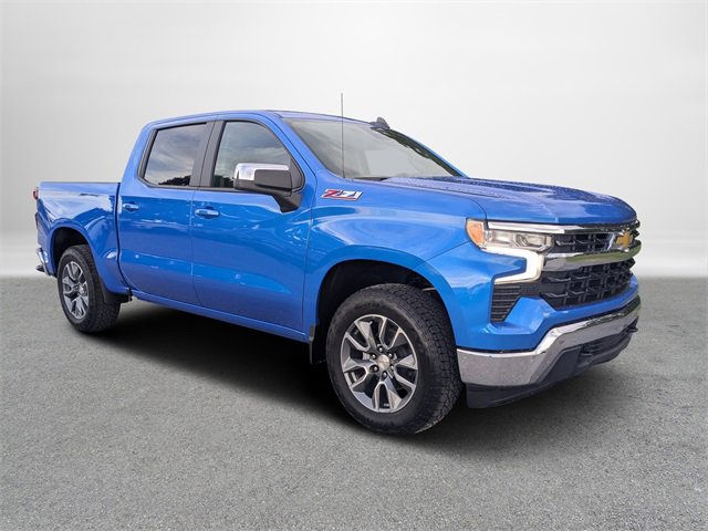 2026 Chevrolet Silverado 1500 LT photo 2