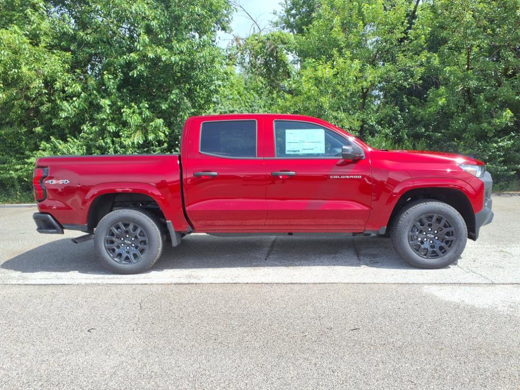 2025 Chevrolet Colorado LT photo 15