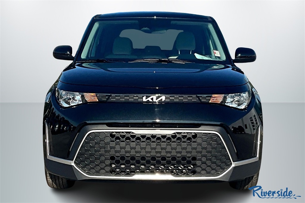 2025 Kia Soul LX photo 2