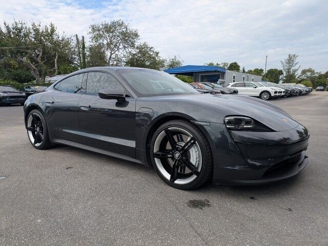 2022 Porsche Taycan Base photo 3
