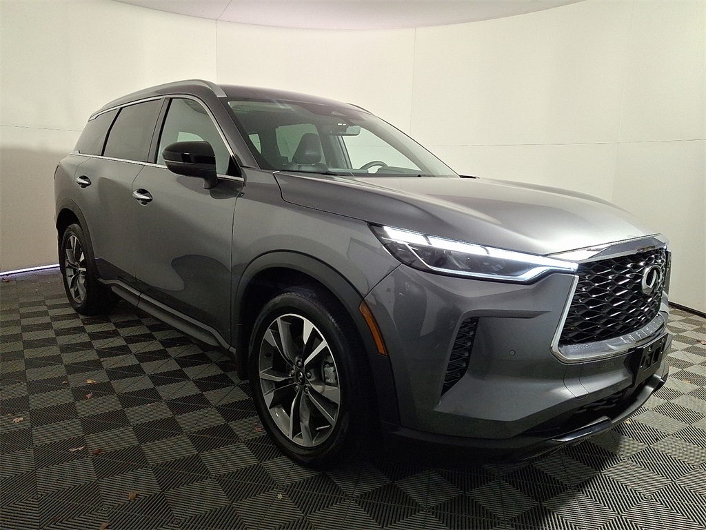 2025 Infiniti QX60 Luxe photo 3