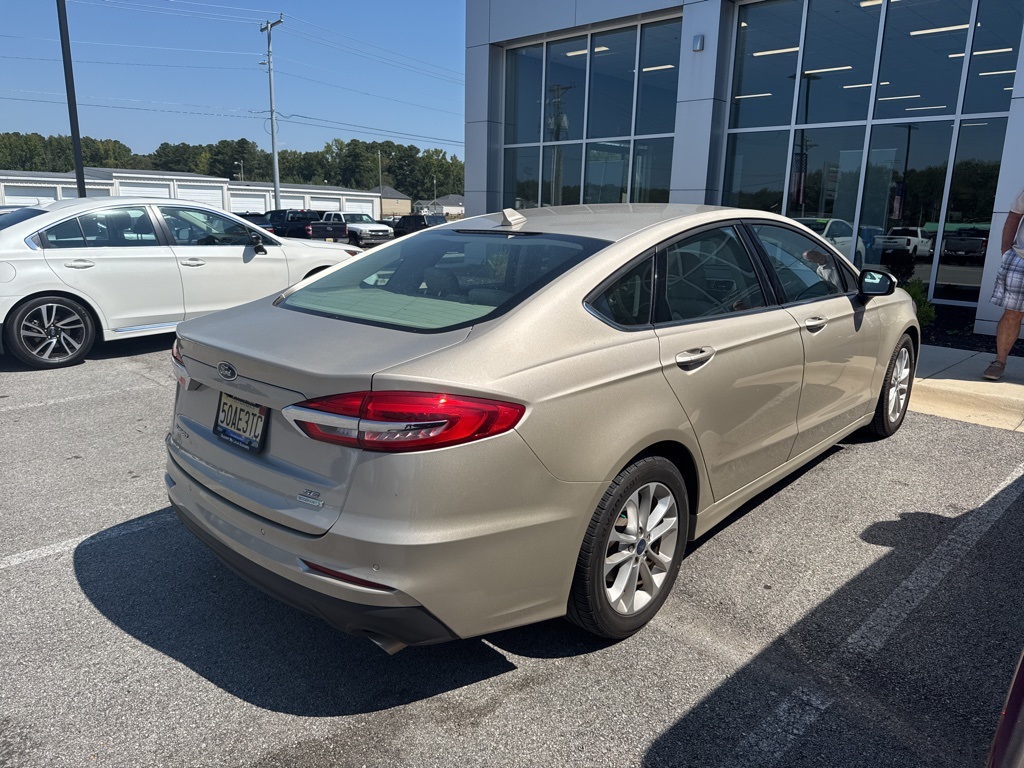 2019 Ford Fusion SE photo 6