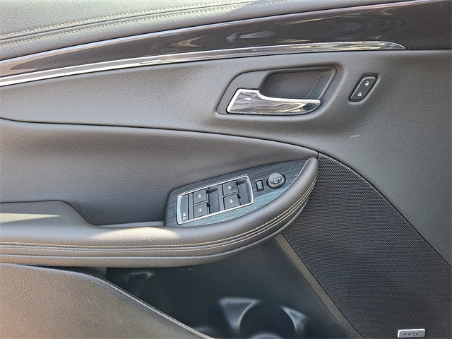 2019 Chevrolet Impala 1LT photo 10
