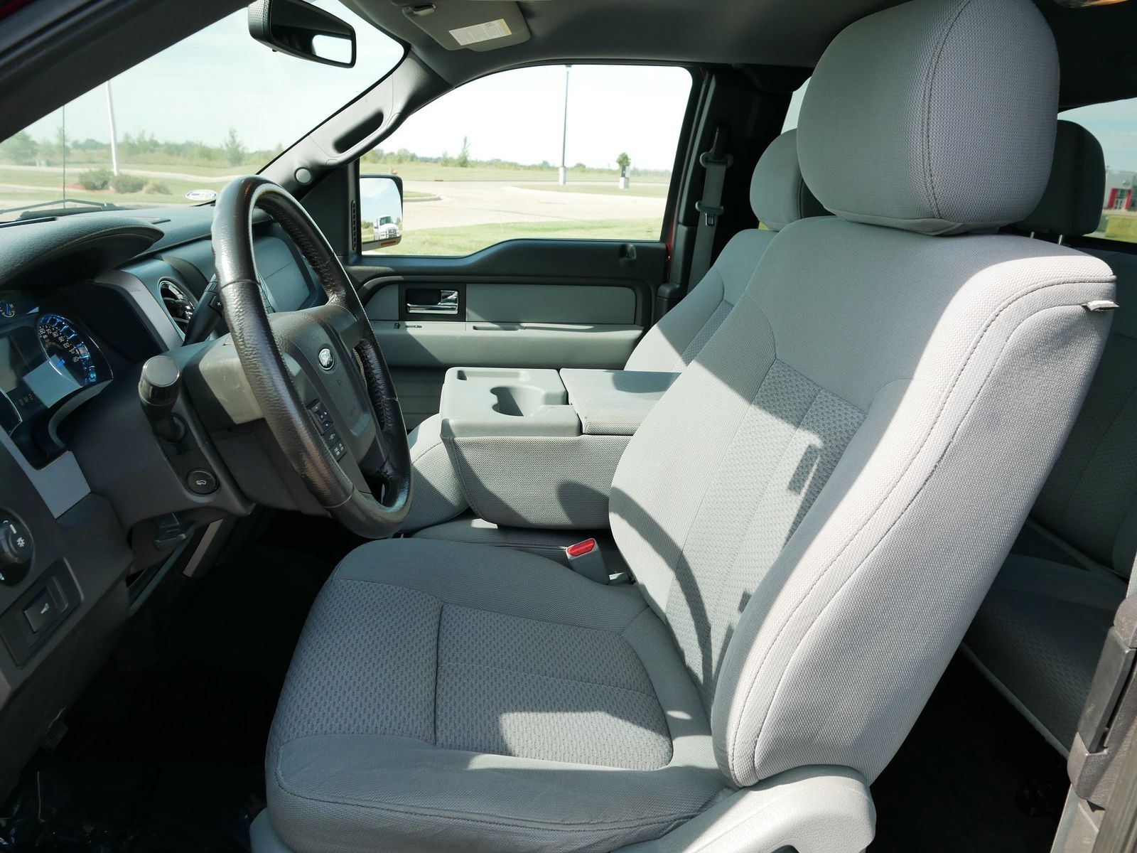 2014 Ford F-150 photo 11