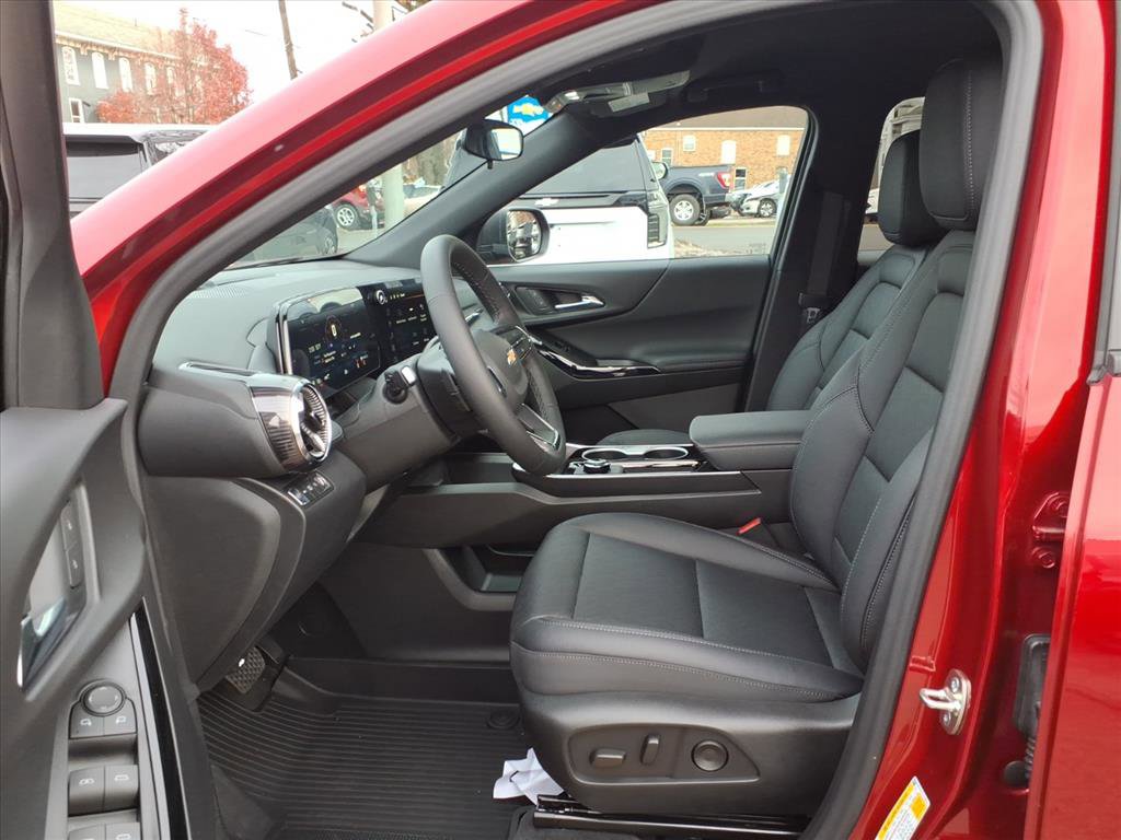 2026 Chevrolet Equinox LT photo 4