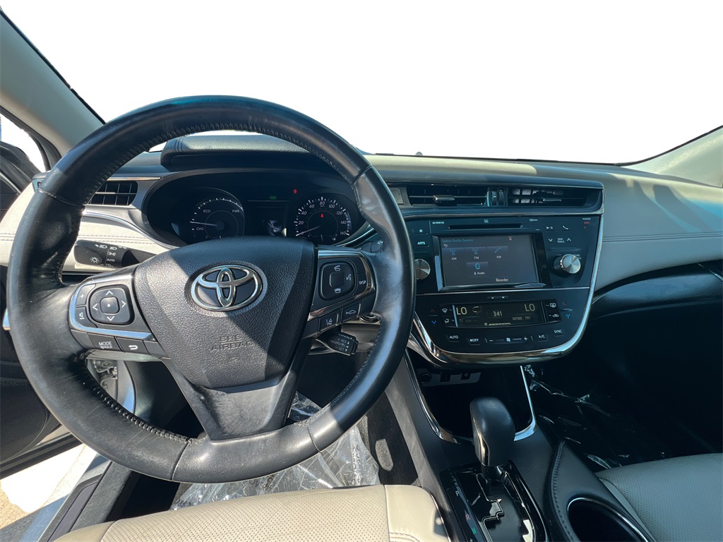 2018 Toyota Avalon Hybrid Limited photo 20