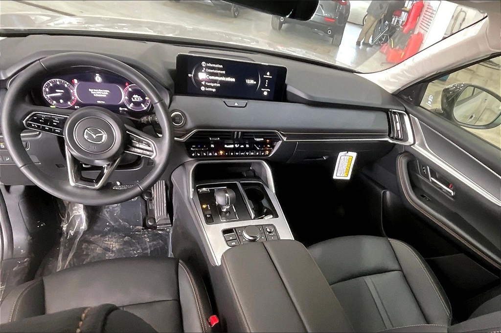 2026 MAZDA CX-90 - Image 4