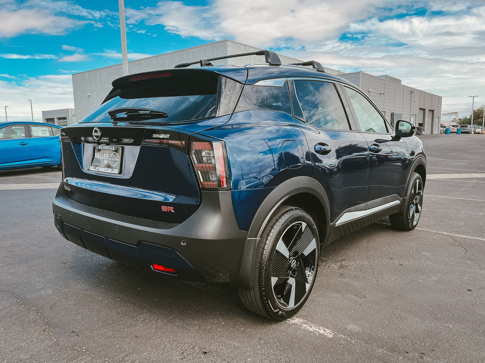 2026 Nissan Kicks SR photo 7