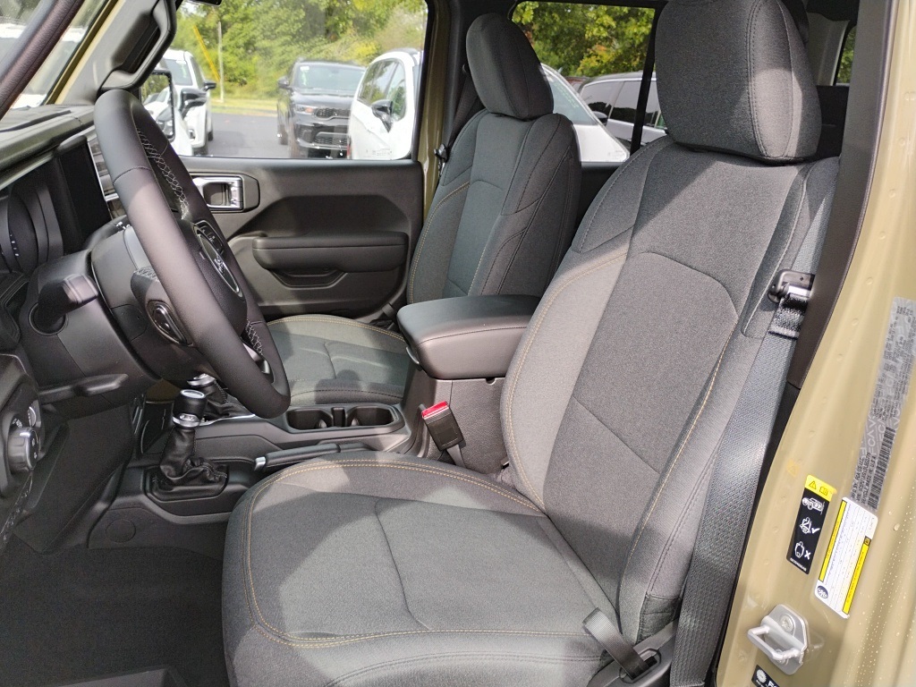 2025 Jeep Gladiator Sport S photo 19