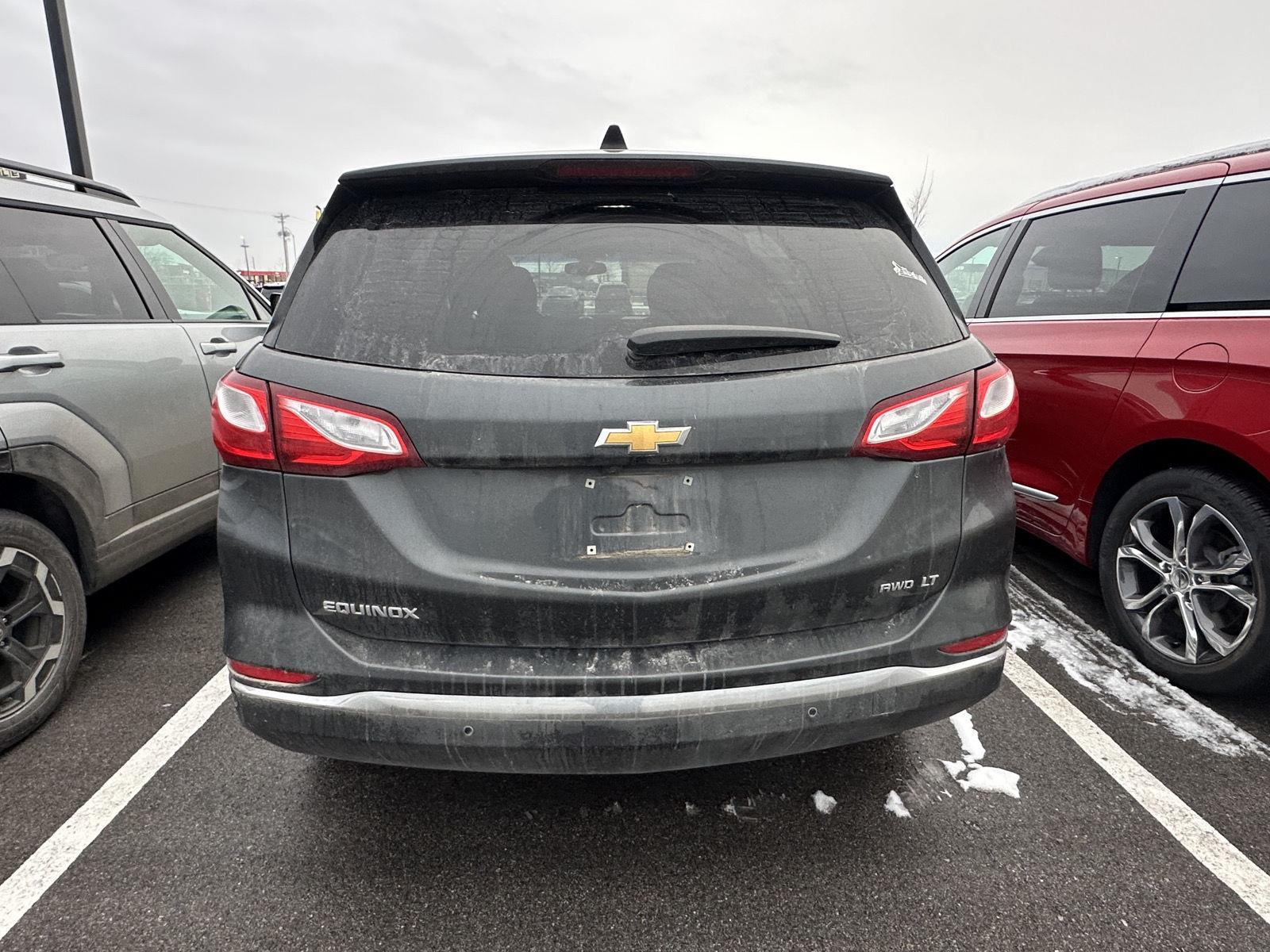 2018 Chevrolet Equinox LT photo 3