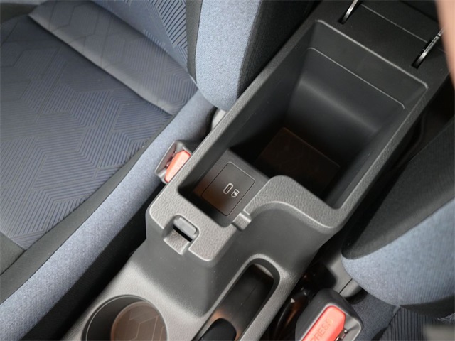 2025 Nissan Versa SV photo 26