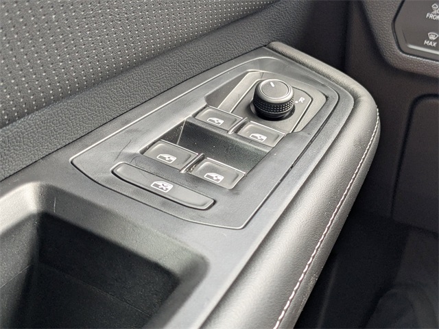 2026 Volkswagen Atlas SEL photo 26