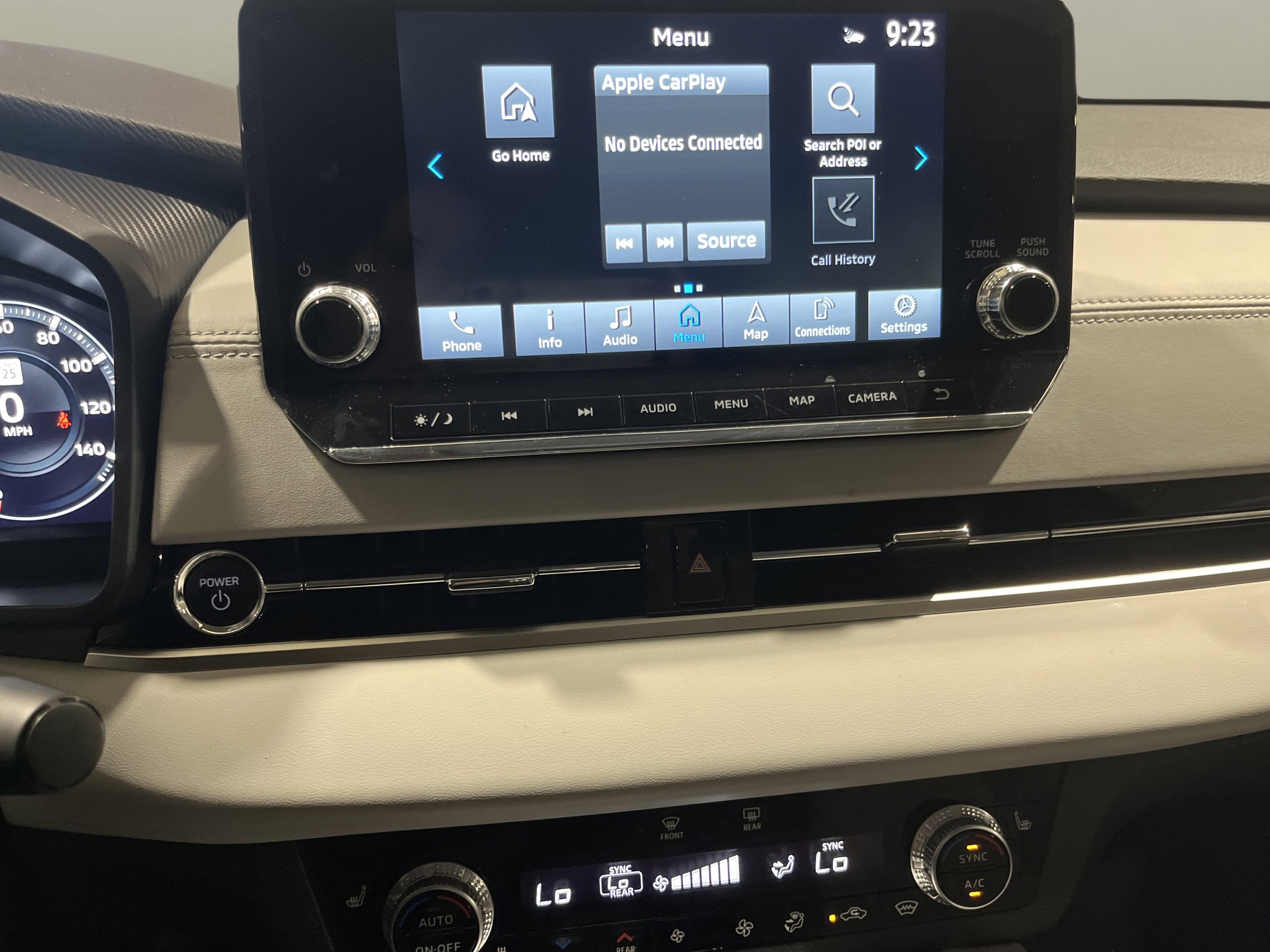 2024 Mitsubishi Outlander PHEV SEL photo 18