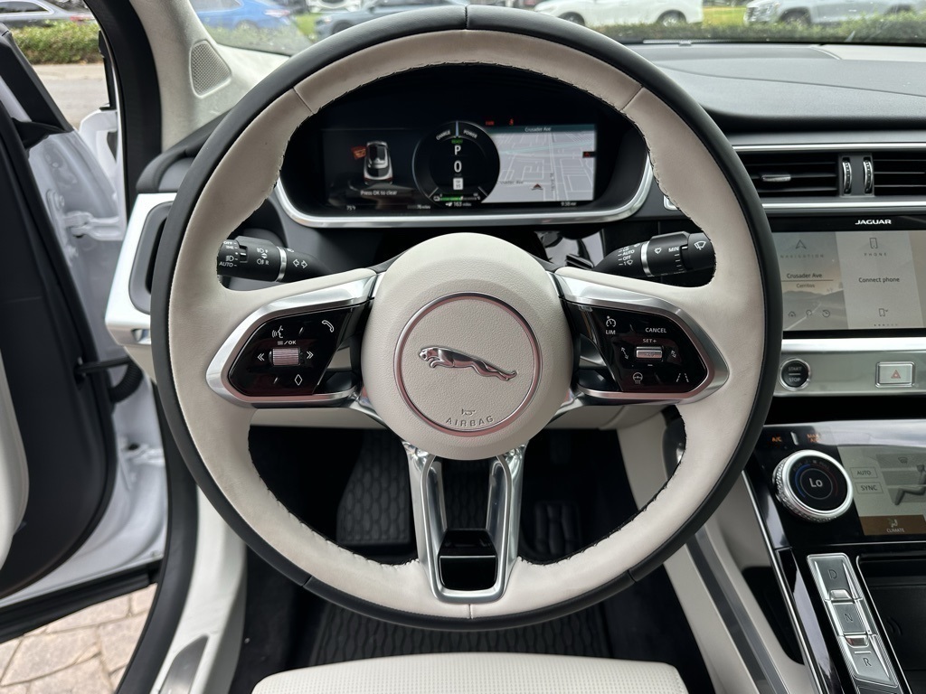 2024 Jaguar I-PACE HSE photo 10