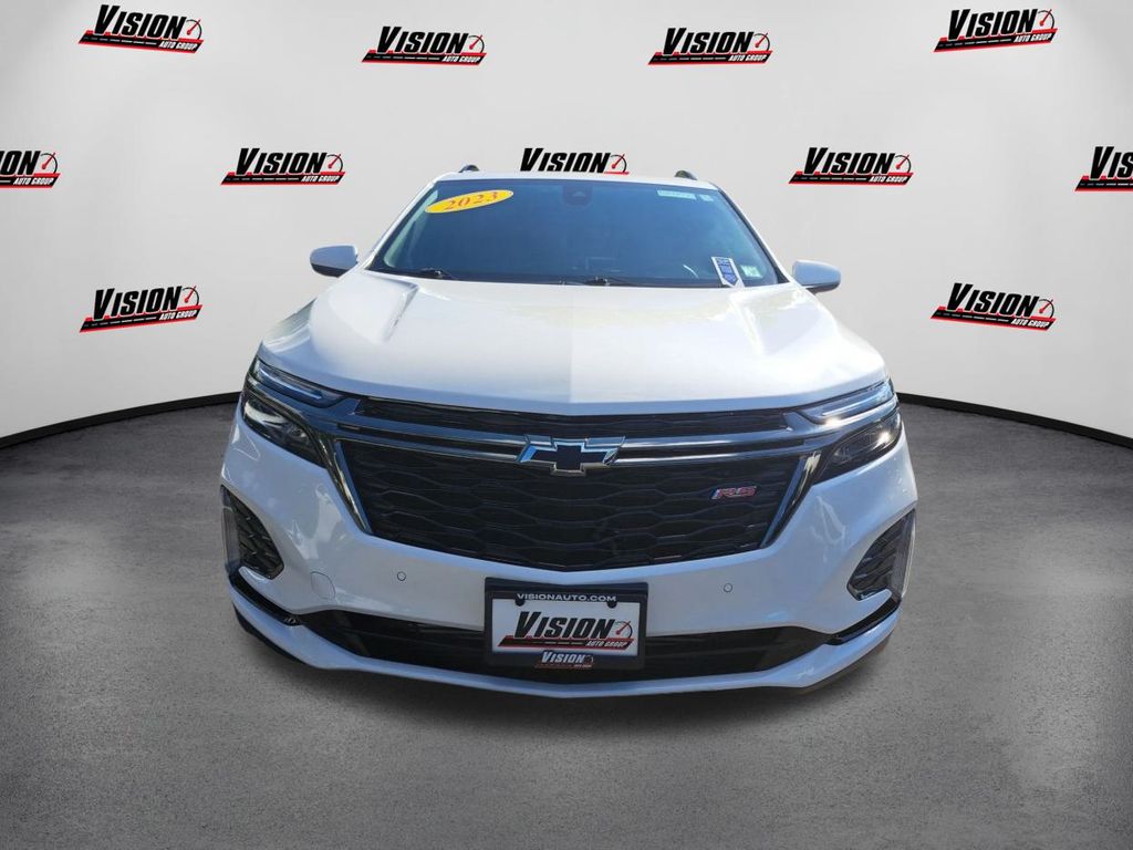 2023 Chevrolet Equinox RS photo 2